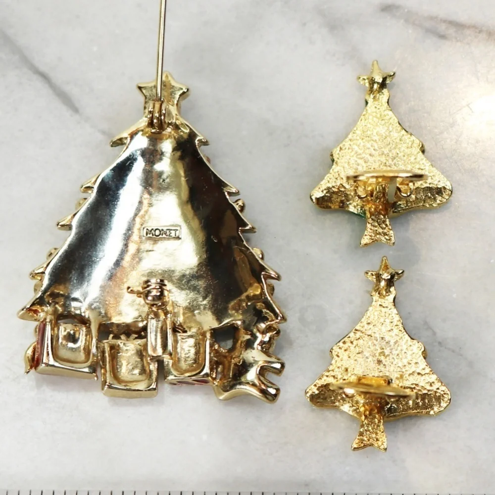 🎁🎄Monet Christmas Tree Brooch & Earrings 🎁🎄